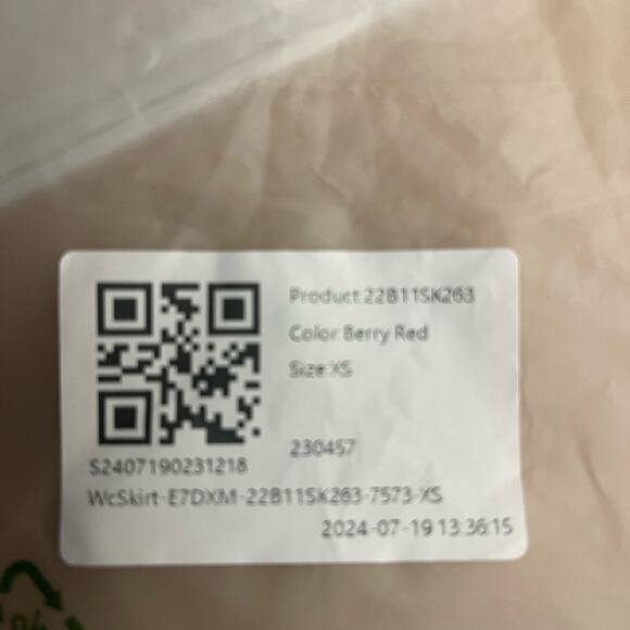 Halara Softlyzero Airy Crossover Fringe Hem Bodycon 2-in-1 Mini Skirt Berry Red - Picture 7 of 7